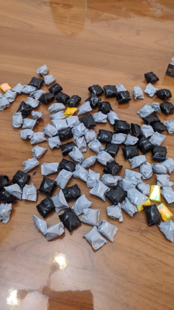 По подозрению в незаконном приобретении, хранении наркотических средств с целью сбыта, задержана гражданка России